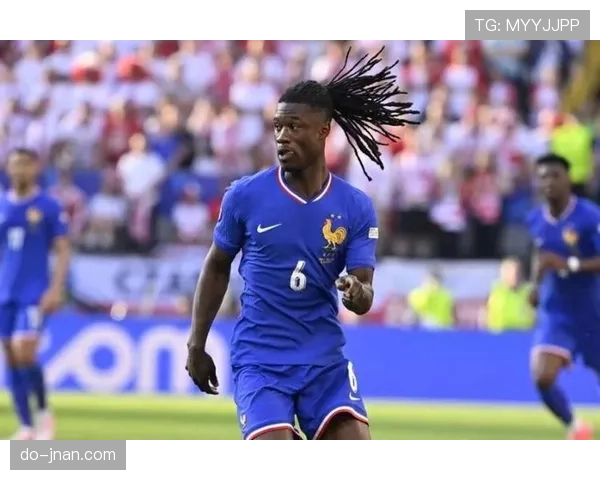 卡马文加的能力争议：战术适配性与表现稳定性解析